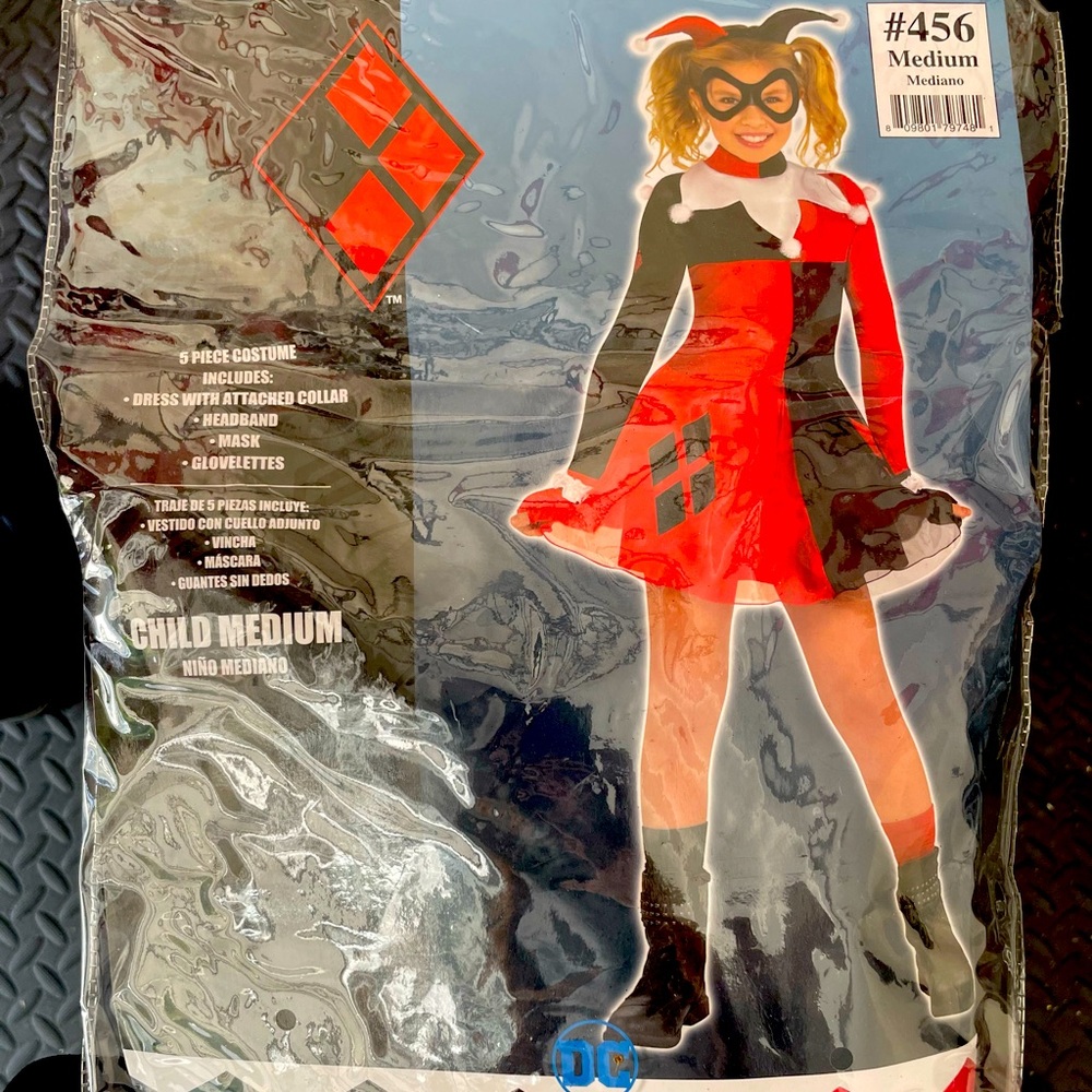 Harley Quinn costume. Kids size medium (6-10 years old).